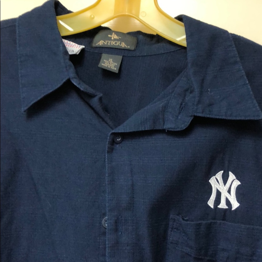 Men’s Shirt by Antigua New York Yankees XL NYY - Picture 2 of 8